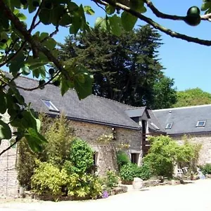 Les Pieds Dans L'herbe Bed & Breakfast